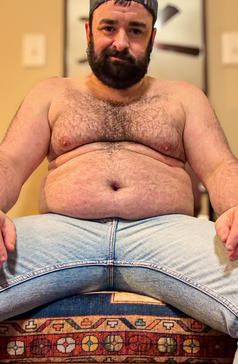 These old jeans make me feel fat and horny 🐻🤤🍆 #GayBear #Chubby #Bear #Cub #Chub4Chub  #HairyMen