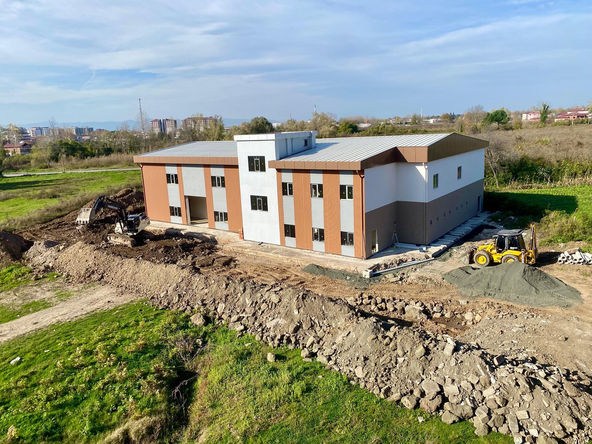 📍Ekiplerimizle birlikte sahadayız.. 

📌 Sezin Sezgin Parkı çalışmalarımız, OMÜ Çarşamba Güneşdoğdu Kampüsü Kültür Merkezi inşaatı, Yeni Köseli Mahallemizde yürütülen yol bakım çalışmaları ve Gökçeçakmak Mahallemizde devam eden beton yol yapımı çalışmalarımızı yerinde inceledik.