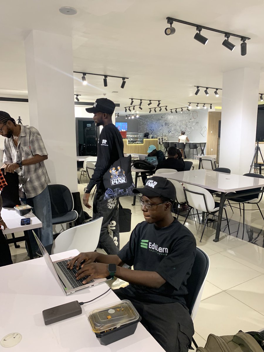 itsdavetech's tweet image. Started coding in JSS1 with nothing but curiosity and a big dream.
Seeing where I am now… I’m grateful I never stopped.