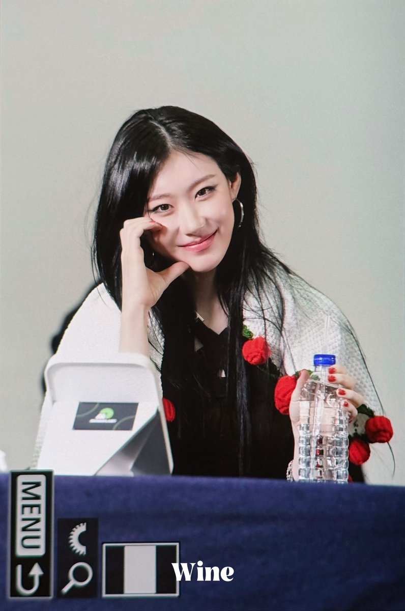 251122 

#ITZY #있지 #CHAERYEONG #채령