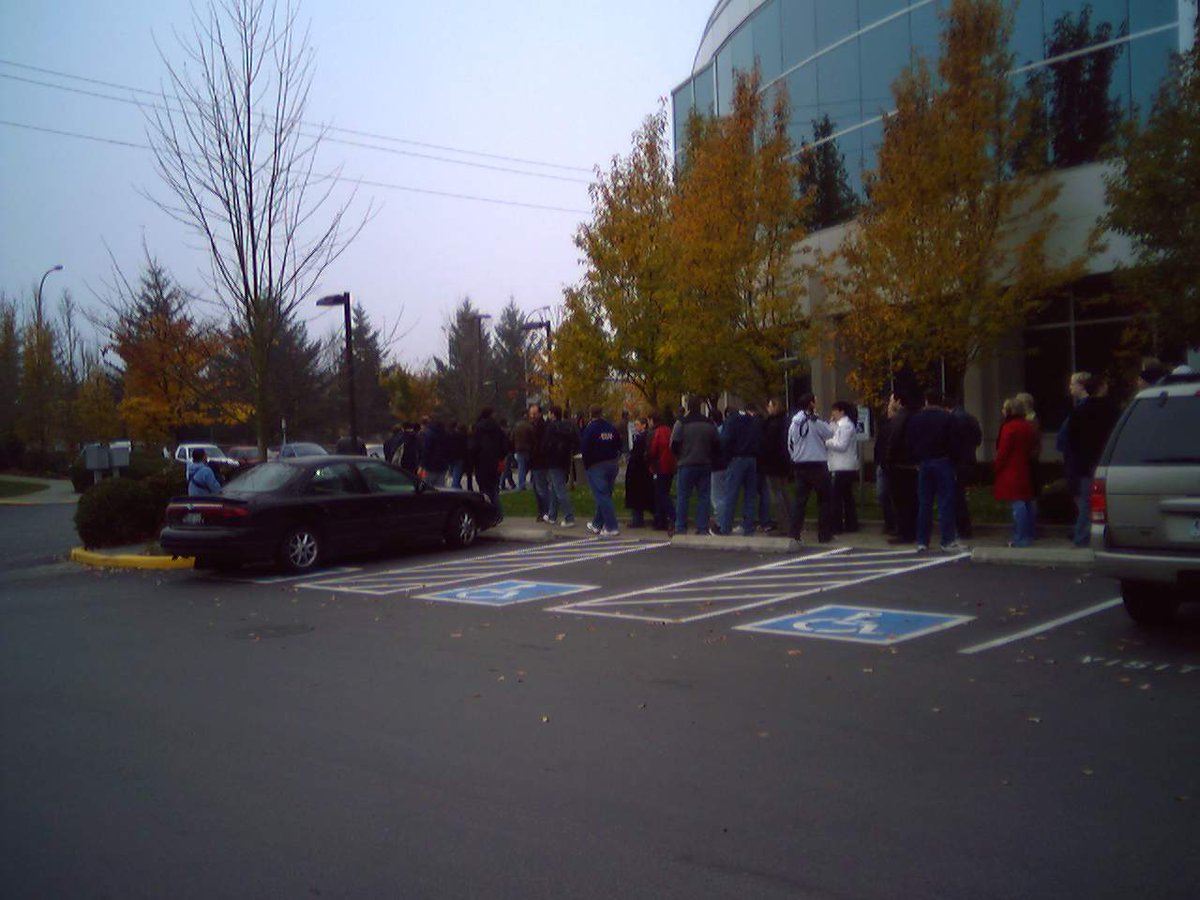 Happy 20th, Xbox 360!
What an incredible team!
My launch-day console + the internal pickup event — Steve Ballmer personally congratulating us while the whole team waited in line for their box.  Still have mine. 🫡 #Xbox360