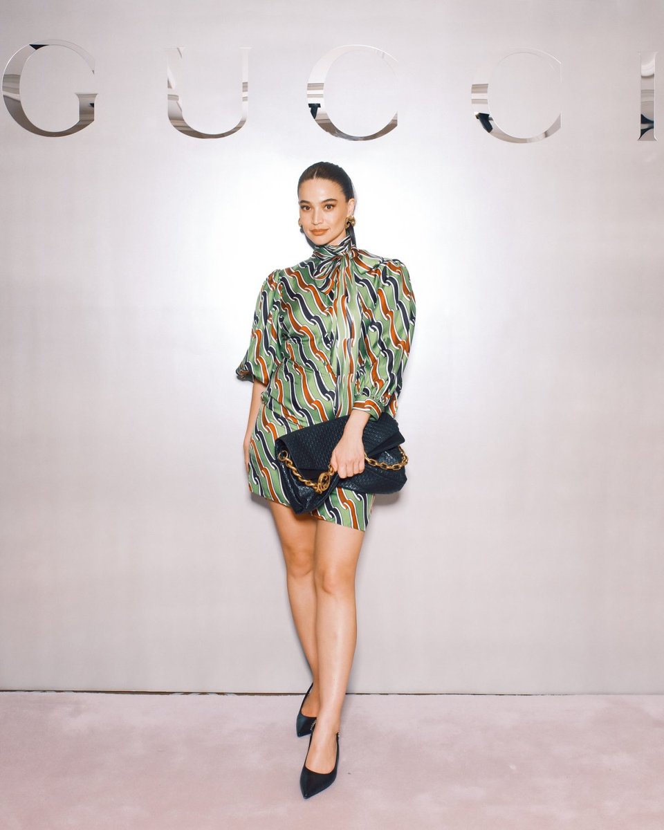 PinaysInShowbiz's tweet image. Print on Print. Anne Curtis and Marian Rivera looked stunning at the Gucci event this week wearing their Gucci printed silk twills. A top &amp;amp; velvet leggings from Marian and the twill dress from Anne.

#AnneCurtis
#MarianRivera