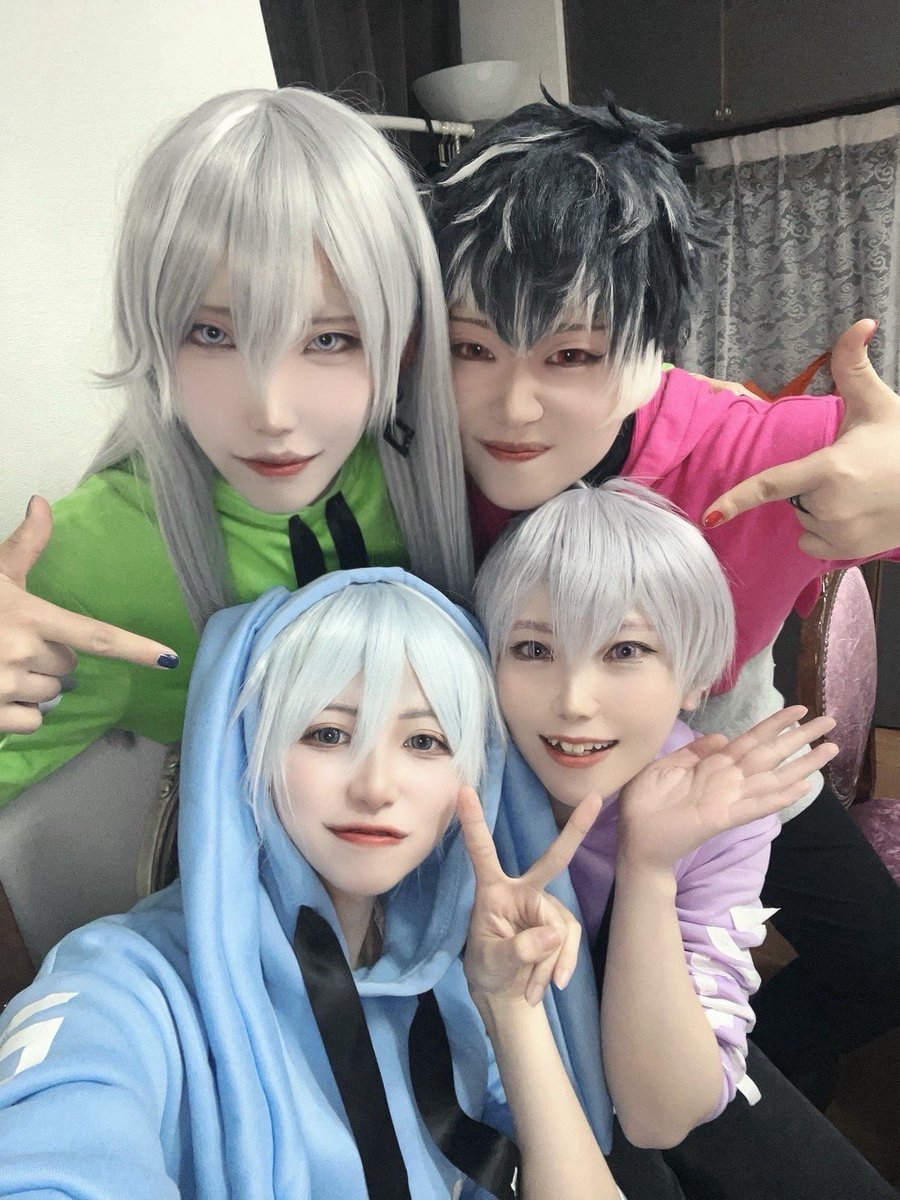 ※Cosplay

11月22日(良い夫婦)ということで、MEZZOのふたりが一緒に写真を撮ってくれたよ^^

かわいい4ショット♪

#dearおかりん_助けてデスゲーム1121