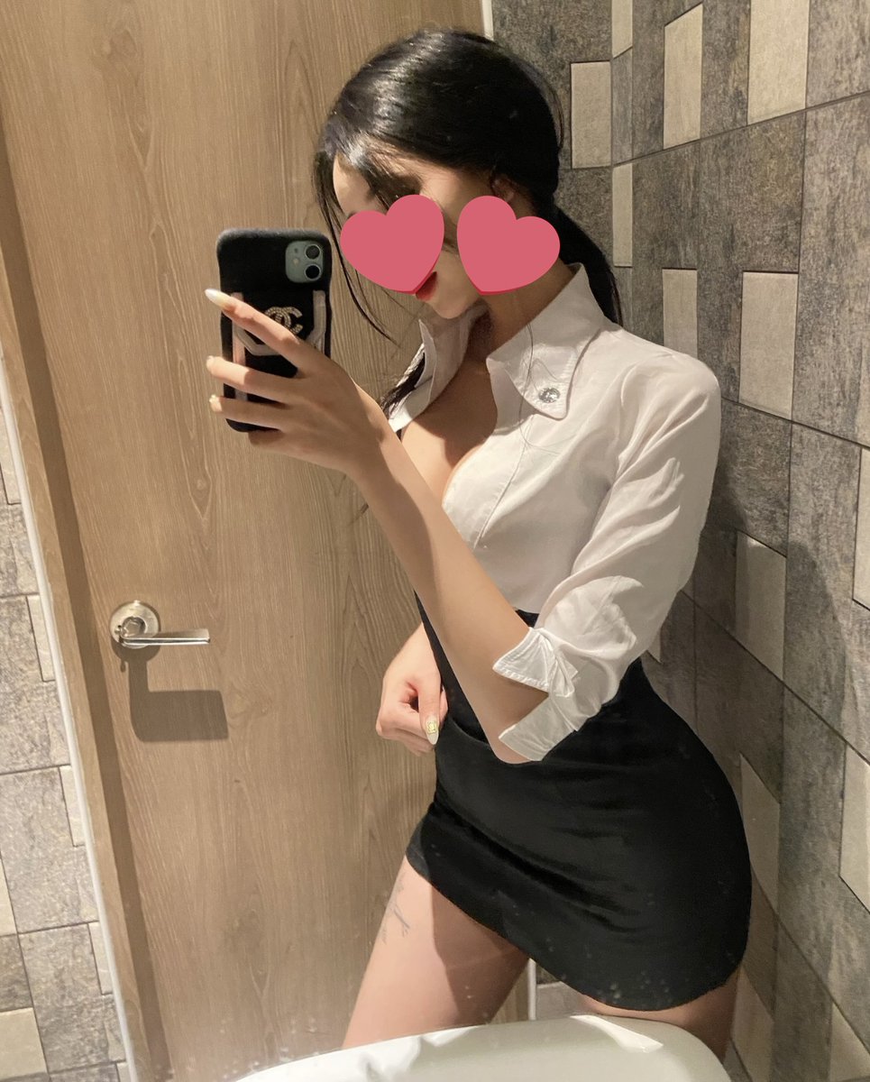 表では真面目OL、裏では女王様