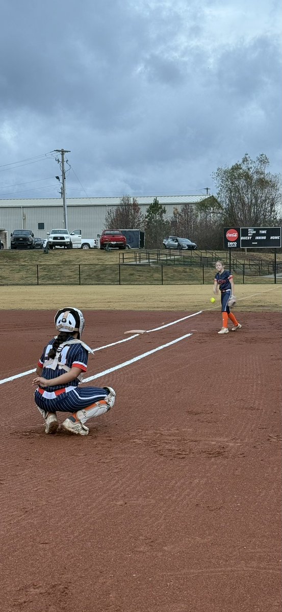 08PLC2032's tweet image. Owl City Showcase Time! So excited to spend the weekend with my girls! #showcase #ecbullets #whoarewe #believe #terrythebullets 
@USSSA @topflight @theAUSLofficial @AdaLittle2025 @FSU_Softball @AlabamaSB @TCU_Athletics