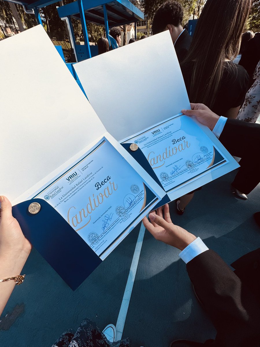 conseguí mi beca en la Landívar 🥲💕