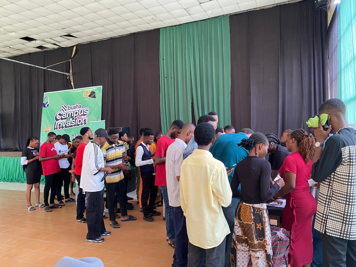 ruthyemie's tweet image. When I said "alot is about to go down" I meant it.

@getBusha is giving out prizes to those who downloaded the app, signed up, got verified and made transactions. I've gotten mine too🥰😊

I can't say this enough.......you're missing out if you're not here. 

#BushaCampusInvasion