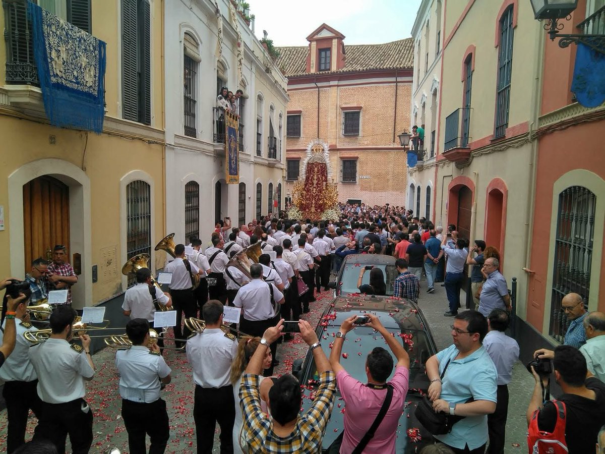 🔴En el día de Santa Cecilia, patrona de la música y los músicos, nos acordamos de nuestros queridos hermanos de <a href="/BMLasCigarreras/">BM Las Cigarreras</a>  que son los encargados de acompañarnos musicalmente cada Mayo por la Juderia.

❤️‍🔥