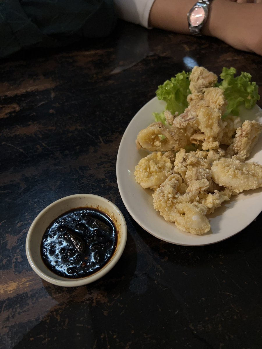 Siapa tak pernah try lagi makan sotong celup tepung cicah kicap pedas? SEDAAPPP TAUUU