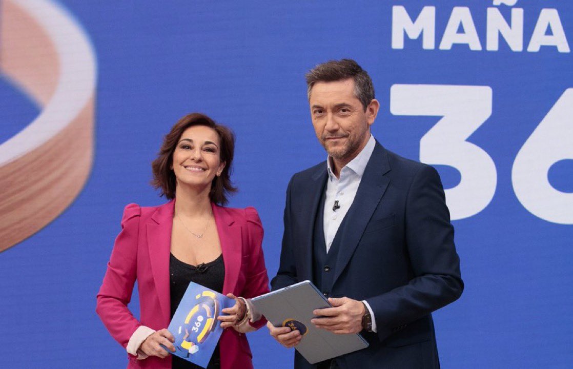 Nabilbg_'s tweet image. Tellado: “Sé que hoy es un día difícil en RTVE”

📺 El día difícil:

🔵 Telediario Matinal - líder con un 20,7%
🟣 &apos;La Hora de La 1&apos; - líder con un 21,5%
🟡 &apos;Mañaneros 360&apos; - líder con un 16,2%
🔴 &apos;Directo al grano&apos;, 11,6%
🟠 &apos;Malas lenguas&apos;, 12,5%