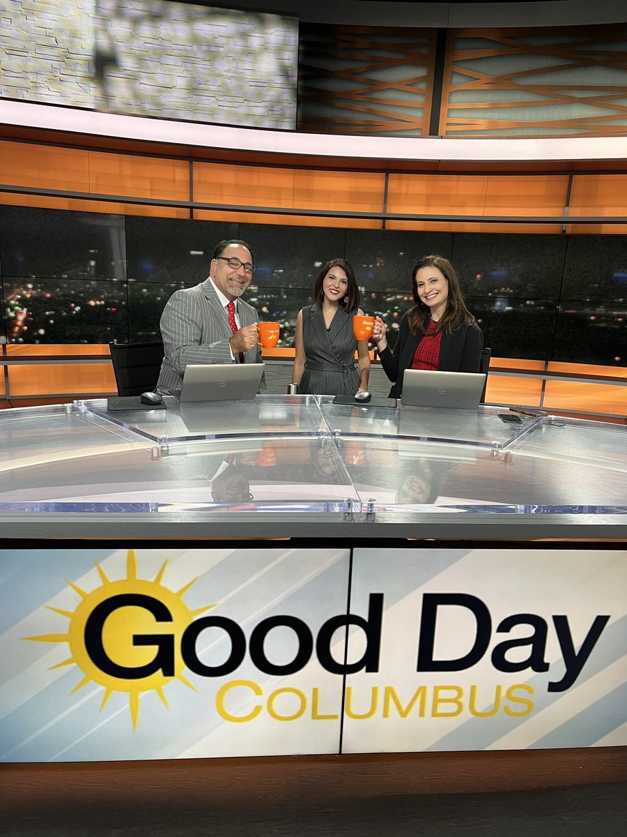 AmyWadas's tweet photo. Good morning, people! We are here for your Saturday morning news and are on until 10 am.! https://t.co/5SJXdtBJ8k