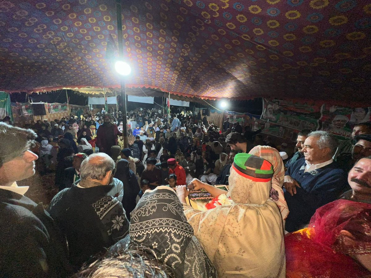 RazaDharijo's tweet image. Vote For #PPP&apos;s candidate Irum Fatima Turk from Haripur, KPK.

#NA18 #VoteForPPP  ✌🏽#HaripurKaNishanTeer