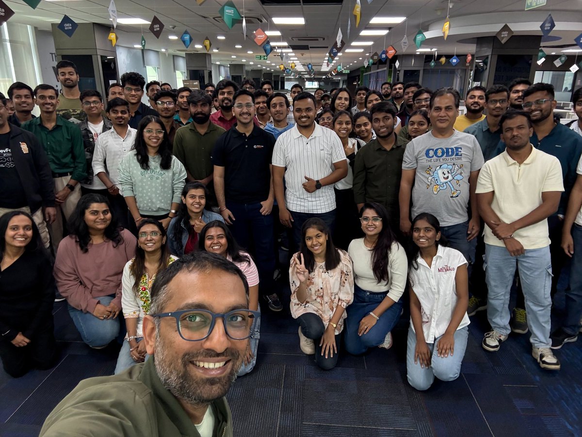 GDGPune's tweet image. What A Day! ✨
#BuildWithAI Pune delivered - brilliant ideas, hands-on sessions &amp;amp; incredible energy. 💻
Massive thanks to our speakers &amp;amp; attendees &amp;amp; Data Axle who made it unforgettable. 🙌
The momentum continues → #DevFestPune2025 ✨
#DFP2025 #GDGPune #GenAI #PuneTech