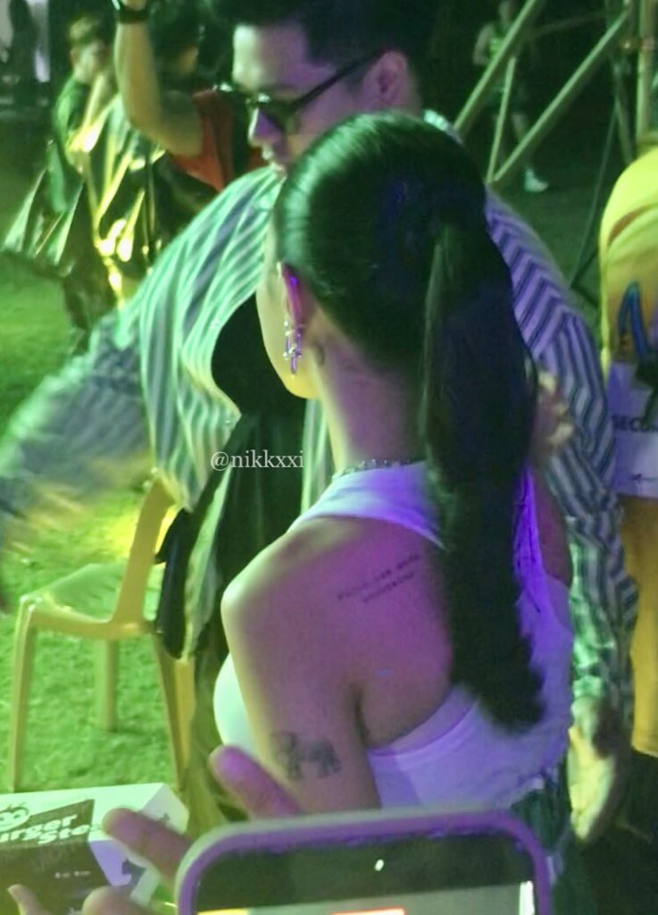 nikkxxi's tweet image. low quality photos of a high quality woman. 😍 napakaganda mo at ng boses mo, mika salamanca!!! @mikslmnc 

MIKBRENT ALWAYS PANALO