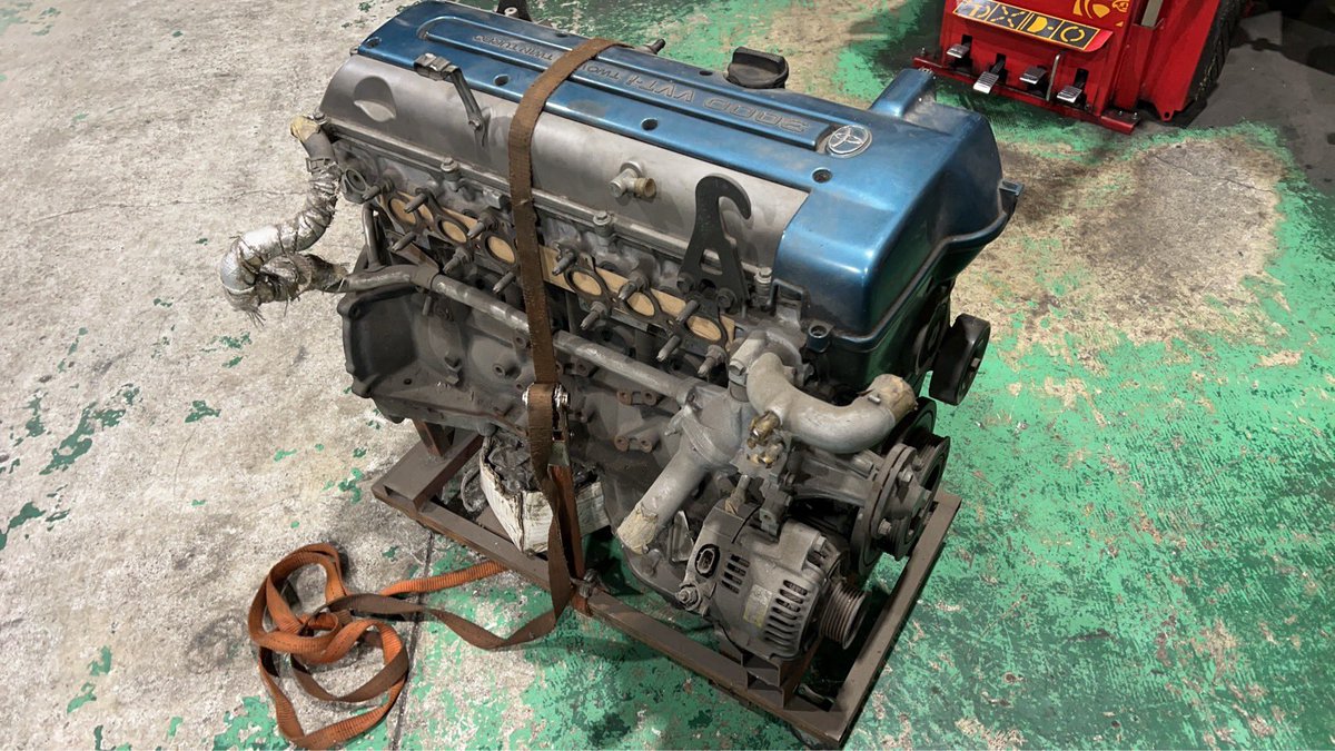 2JZ-GTE(JZS161/アリスト) エンジン本体売りたし。 vvt-i・ターボ