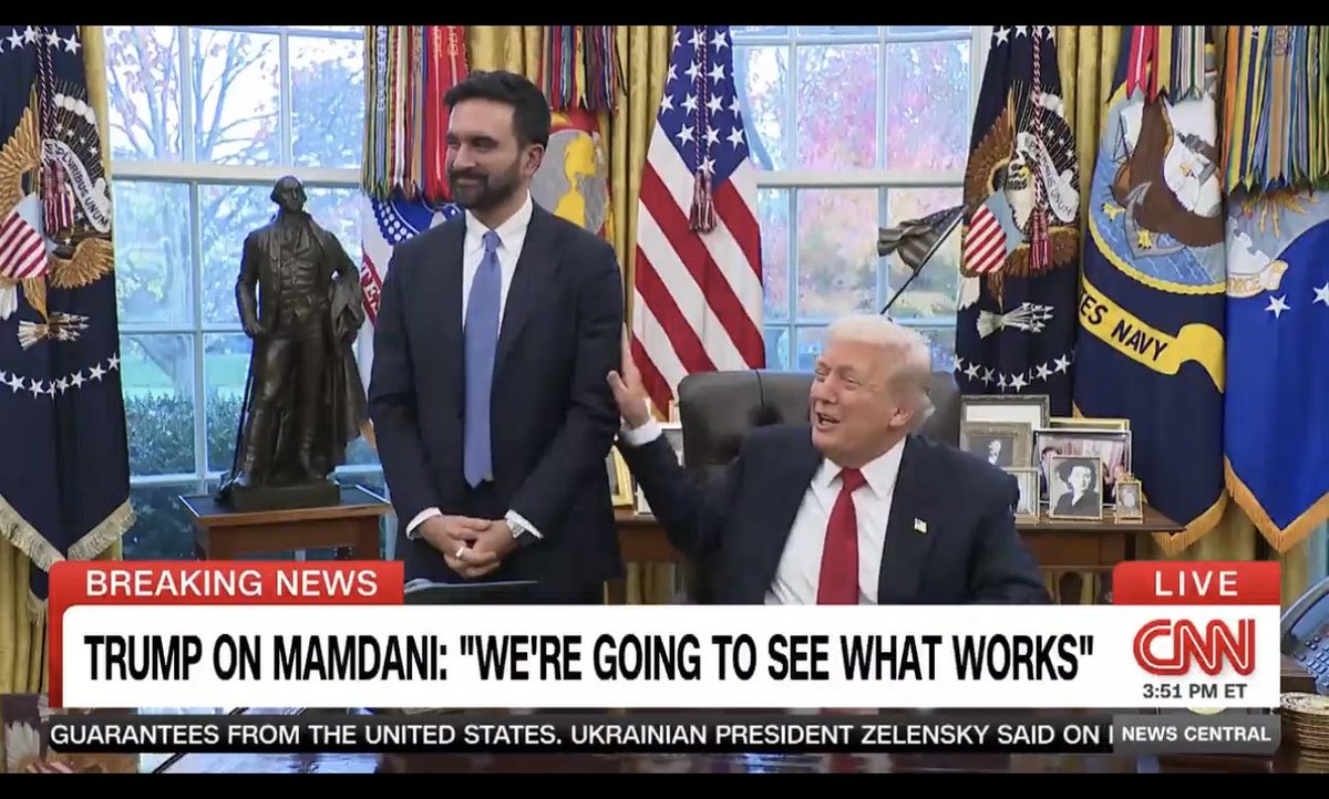 ProudSocialist's tweet photo. This meeting served a very important function for the capitalist oligarchy: It keeps people believing the lie that change is possible inside of the very system that’s exploiting us to enrich the ruling class. https://t.co/hryskz8z5V