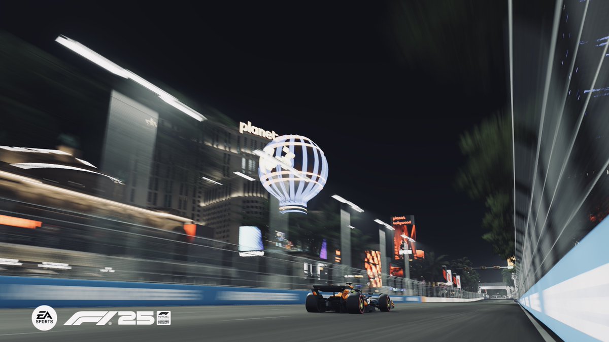 📸 #LasVegasGP 

<a href="/McLarenF1/">McLaren</a>