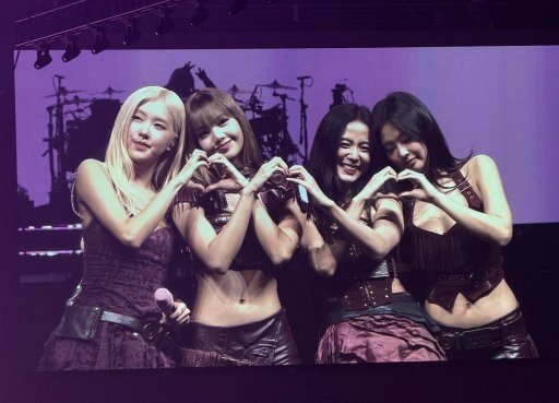 sooyafluers's tweet image. LOMLS