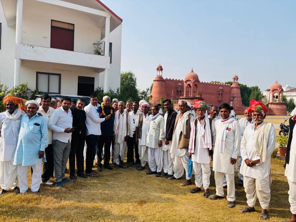 kuldeepjhareda1's tweet image. आज #मीणा_हाईकोर्ट नांगल में श्री #जगमोहन मीणा जी द्वारा #जनसुनवाई में प्रदेश के विभिन्न अंचलों से पधारे नागरिकों की समस्याओं का अवलोकन कर,उनके समाधानार्थ यथोचित एवं व्यवहार्य प्रयास किए गए 
@Jagmohan4Dausa

@VikramKirodi
@BJP4Rajasthan
@madanrrathore @BhajanlalBjp @BJP4India @ANI