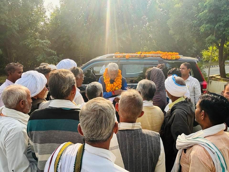 kuldeepjhareda1's tweet image. आज #मीणा_हाईकोर्ट नांगल में श्री #जगमोहन मीणा जी द्वारा #जनसुनवाई में प्रदेश के विभिन्न अंचलों से पधारे नागरिकों की समस्याओं का अवलोकन कर,उनके समाधानार्थ यथोचित एवं व्यवहार्य प्रयास किए गए 
@Jagmohan4Dausa

@VikramKirodi
@BJP4Rajasthan
@madanrrathore @BhajanlalBjp @BJP4India @ANI