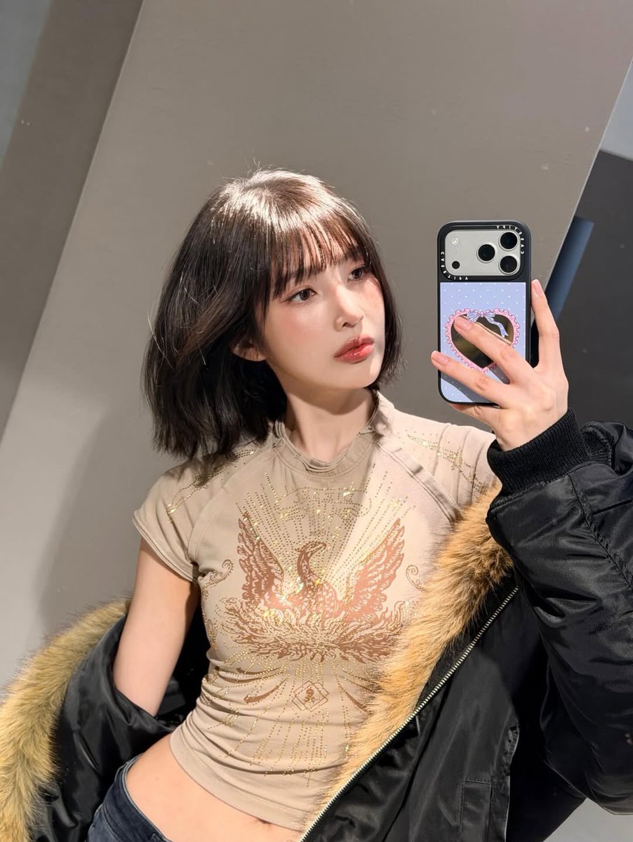 heartwoeven's tweet image. ⠀⠀
⠀⠀
From Rory, With Love.

Upon realizing how I haven’t posted in a few days, I’ve decided to post mirror selfies today. (Photo was taken 2 days ago, though.) 🥹 Proof of life from yours truly! 💌
⠀⠀
⠀