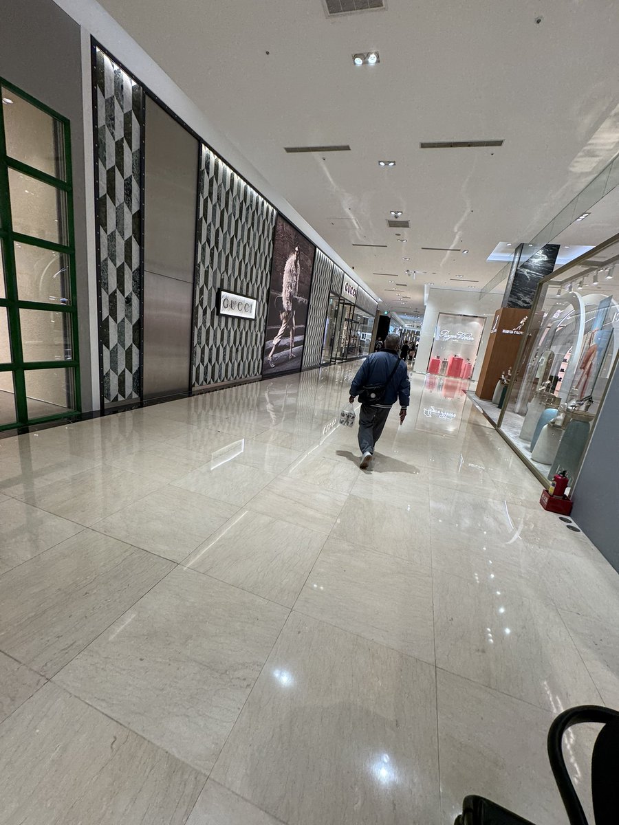 MsLing19's tweet image. 除了逛還是逛😂
明天想去四重溪泡個澡
還是關子嶺有推薦的有人要一起來嗎👍
#史萊姆 #情侶聯誼 #夫妻聯誼 #清新局 #レザーパンツ #レザースカート #革フェチ