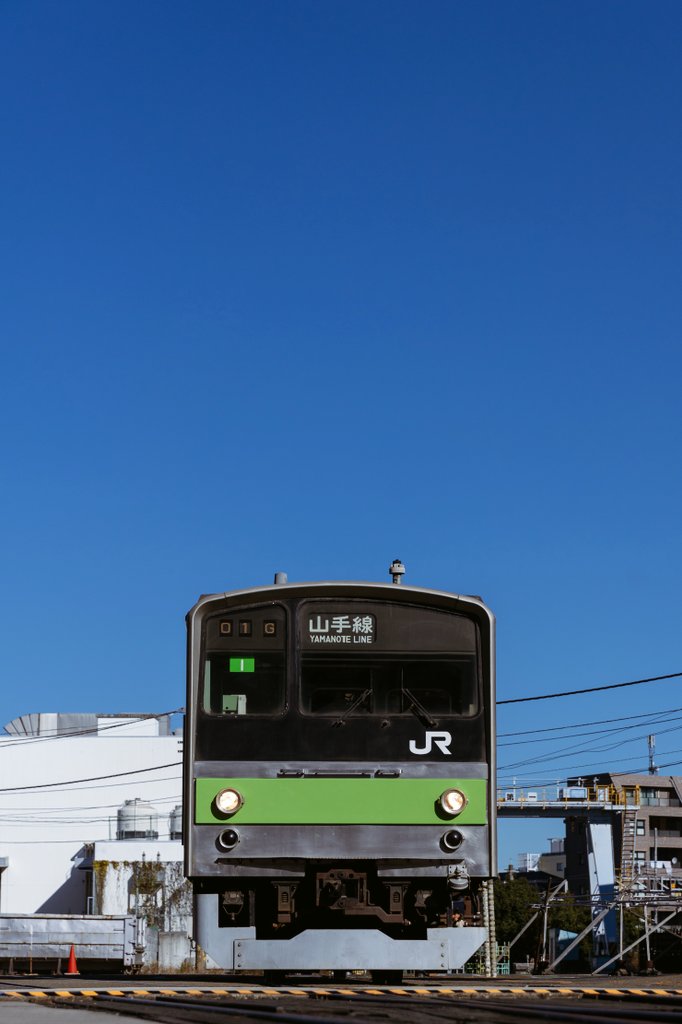 黄緑6号を巻き前照灯が付いてるのを見るのは、20年前の4月営業最終日に見送って以来。

あの日のことが思い起こされ懐かしいですね。