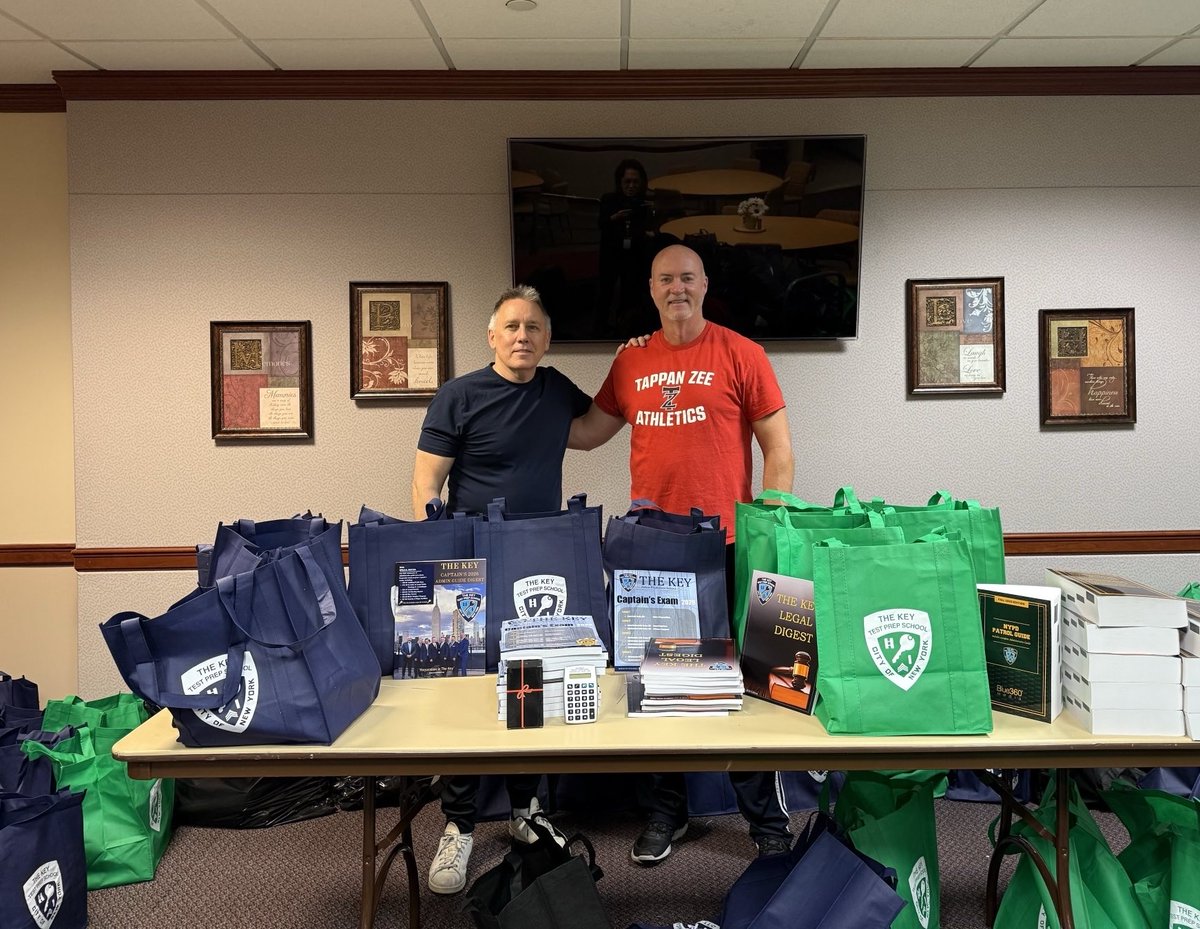 TheKeyTestPrep's tweet image. 📚 It’s Pick-Up Weekend at The Key Promotional School!
Our future leaders are stopping by to collect their books and gear up for the journey ahead.