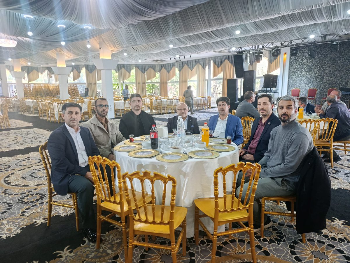 ibrahimcoskun63's tweet photo. Şanlıurfa Diyanet-Sen Şubemizin düzenlemiş olduğu "Din görevlileri Bulusması"programına Diyanet-Sen Genel Sekreteri Neslibey Özkan katıldı.
Bu güzel programdan dolayı Baskanımız M.Hadi Gündüz'e ve yönetimine  katkı,katılım sunan haziruna teşekkür ediyor, çalışmalarında başarılar diliyorum.
@_aliyalcin_
@yildizali19
#sanliurfa