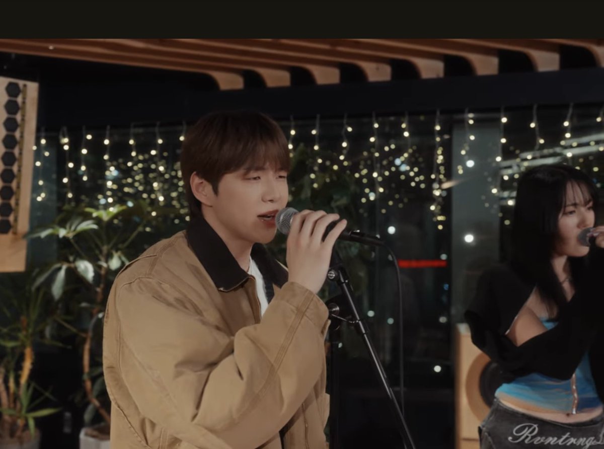 LxCaox817's tweet photo. @kd_officialx @pinkkangvn What a pleasant surprise! ￼Tomioka Ai x Kang Daniel collab so well ￼👏🎶👏 Beautiful voices &amp; visuals ￼🤩

#강다니엘 #KANGDANIEL
#TOMIOKAAI
#Goodbyebye https://t.co/A09kNbVssw