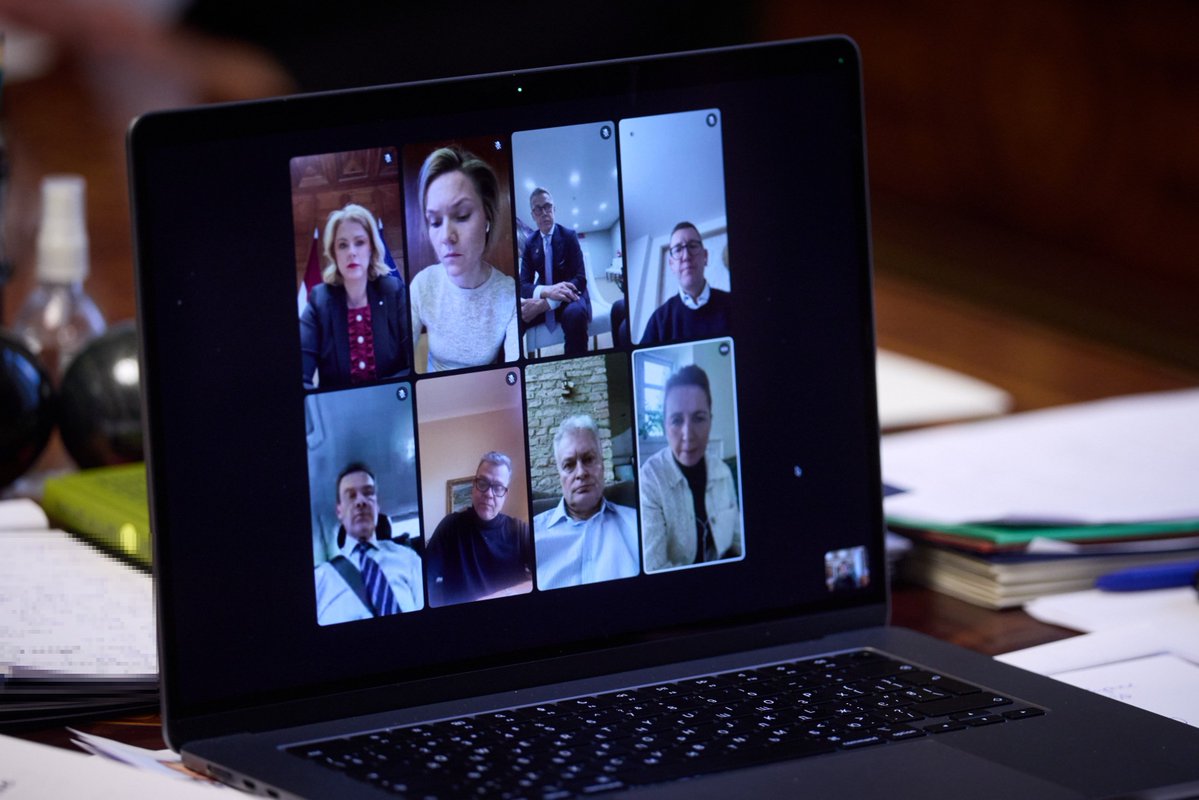 I spoke with our friends, the leaders of Nordic and Baltic countries <a href="/Statsmin/">Statsministeriet</a>, <a href="/SwedishPM/">Ulf Kristersson</a>, <a href="/jonasgahrstore/">Jonas Gahr Støre</a>, <a href="/KristrunFrosta/">Kristrún Frostadóttir</a>, <a href="/EvikaSilina/">Evika Siliņa 🇱🇻🇺🇦</a>, <a href="/GitanasNauseda/">Gitanas Nausėda</a>, <a href="/alexstubb/">Alexander Stubb</a>, <a href="/PetteriOrpo/">Petteri Orpo</a>, <a href="/KristenMichalPM/">Kristen Michal</a>.

I briefed them on our work with American and European partners on the plan for