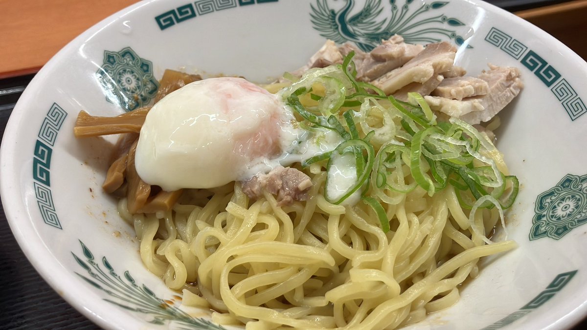 おゆはん。まっすぐ帰って歌枠聴きたいけどお腹空いたのでおゆはん。