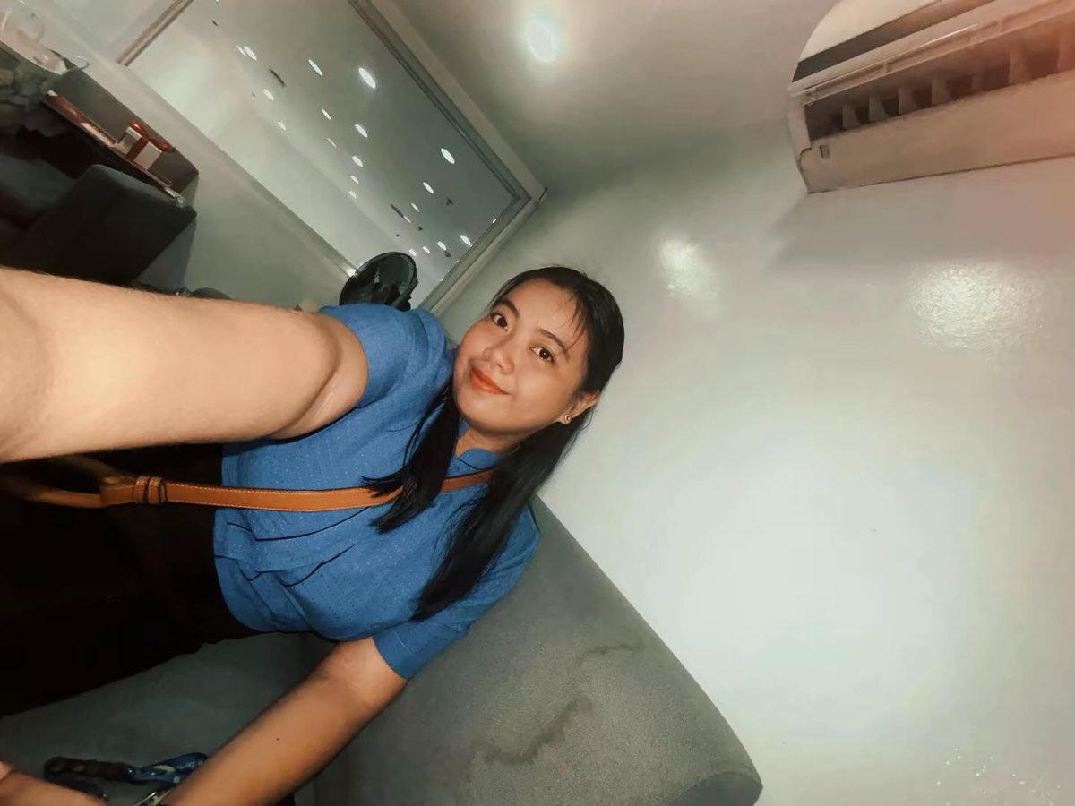 cjtwe's tweet photo. gusto ko na lang mag focus muna sa work haha https://t.co/0fc30UKuBR