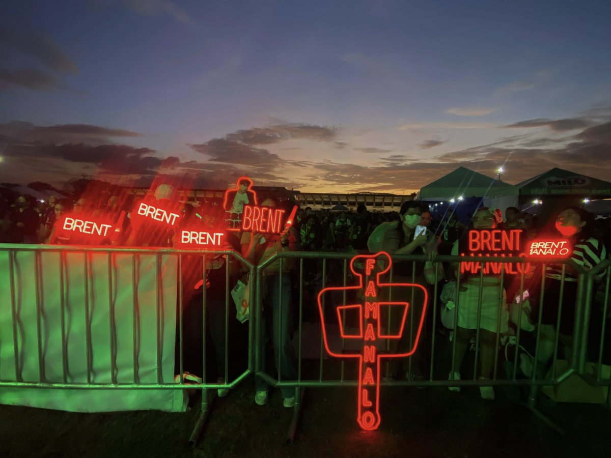 FAMANALOFFICIAL's tweet image. Thank you so much to everyone who always shows up for Brent, makes him feel all the love, and makes every team live matter. We are always grateful for each one of you. ❤️🀄️