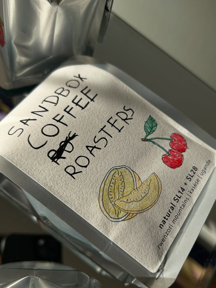 PENTAWARDS's tweet image. Studio Gusto&apos;s #packagingdesign for Sandbox Coffee features a clean look with hand-drawn illustrations that add an artisanal touch. The simple typography and white background highlight the drawings, giving the overall design a fresh, handcrafted feel. #DailyDesignInspiration