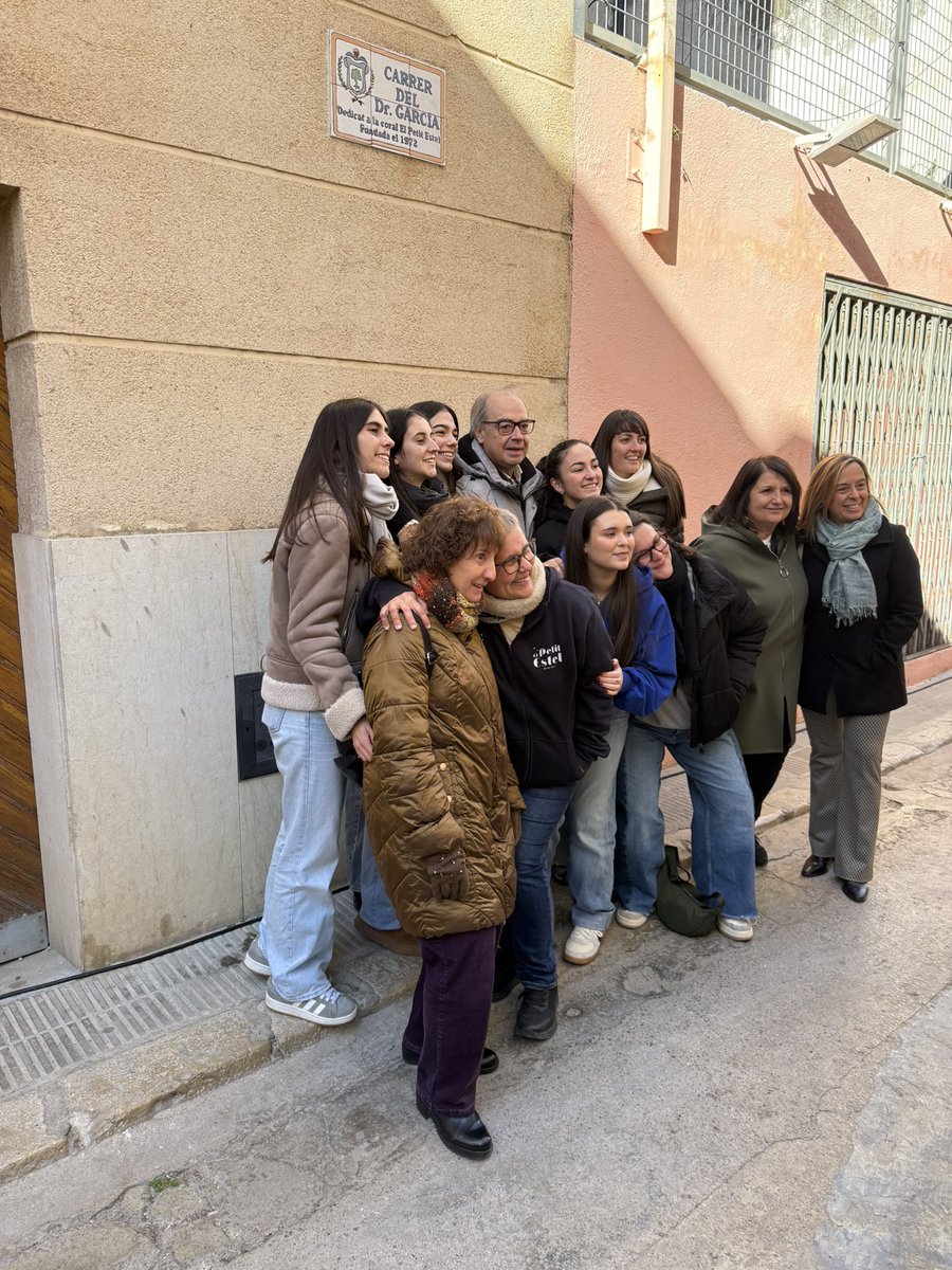 Kenneth Martínez tweet media