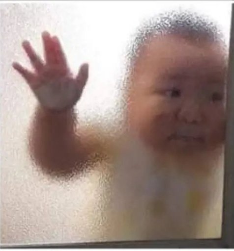 "Ibikhona intombi ka Babawakho?" 

Kusho wena ubuza ingane umikade ivakashile.

🥴🥴🥴