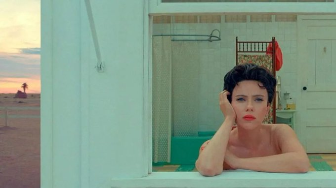 RuizVidal7's tweet photo. Scarlett Johansson, « Asteroid City »,  Wes Anderson ♥️ https://t.co/L29U3voldJ