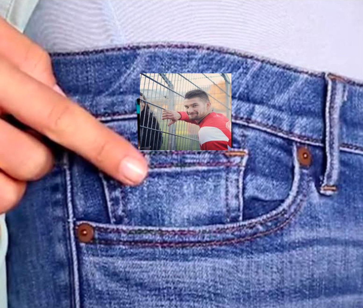 The_Cows_Arse's tweet image. Few people realise that this pocket in your jeans is designed to keep your Panzer picture safe.  #bcafc