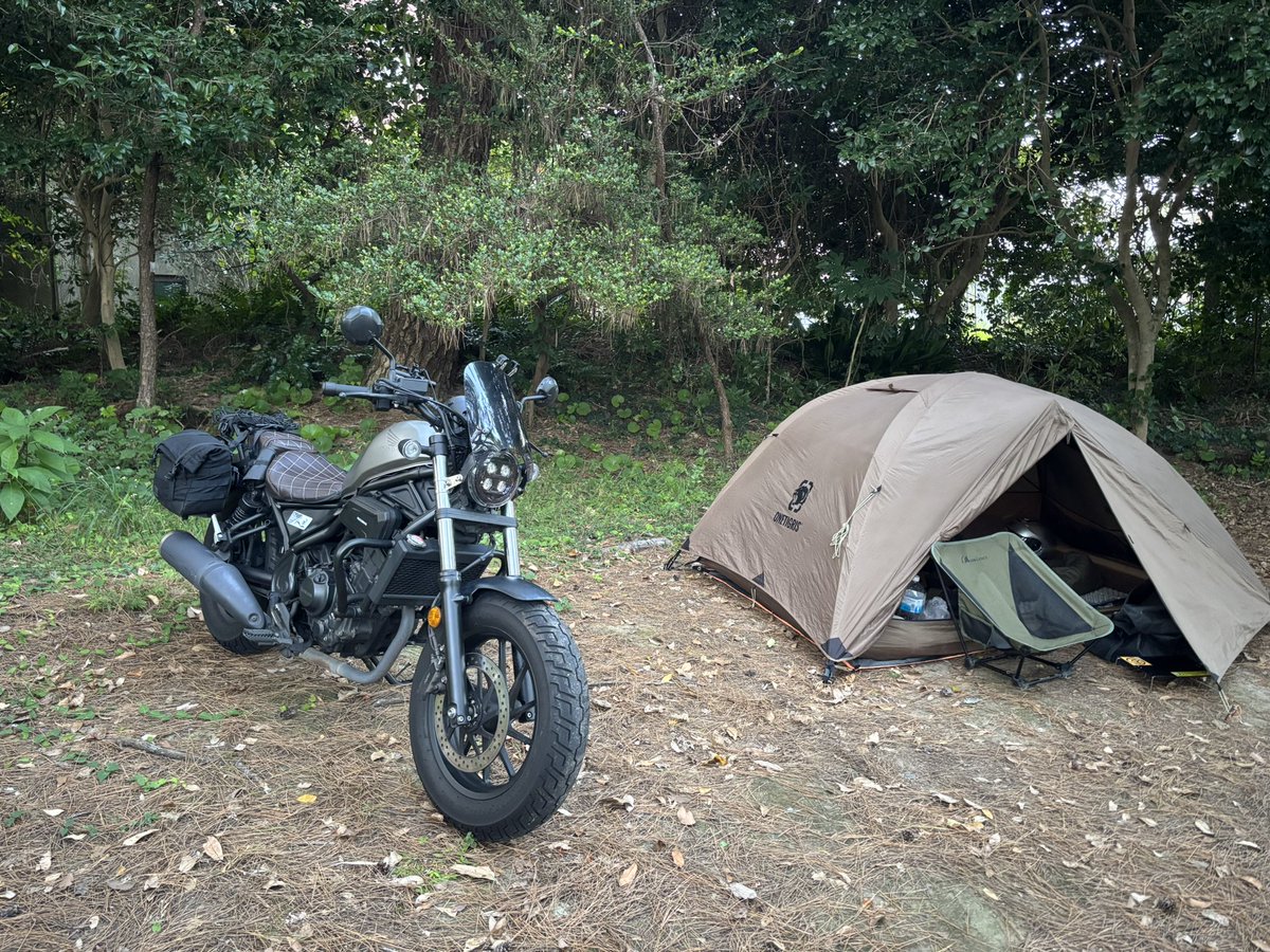 mugi_alc20's tweet image. 無料キャンプ場、いっぱいだったけど、隅っこに何とか張れました。