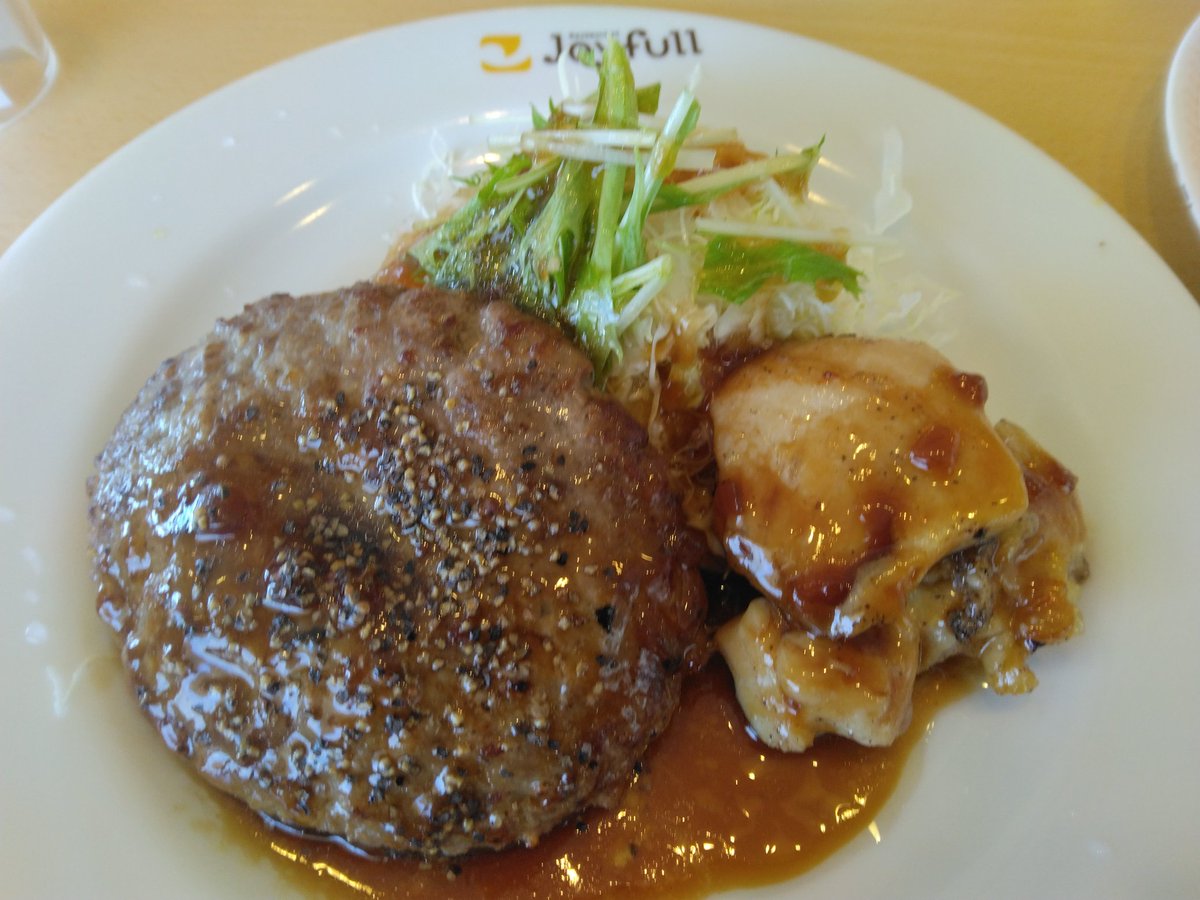 今まで食べてきたファミレスの日替わりランチを載せておきます。ごはんも食べましたよ。これでワンコインは神だな✨✨
#ランチ #ランチタイム