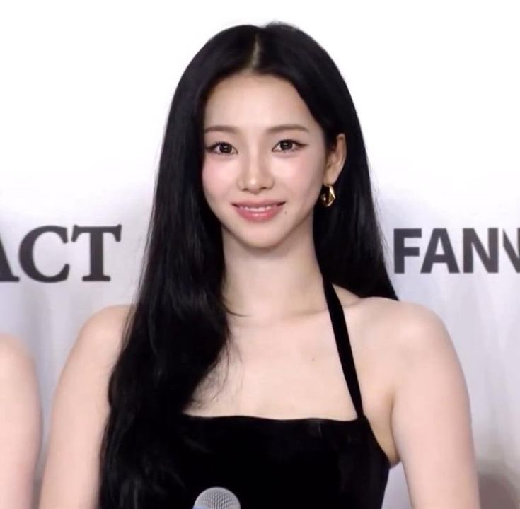 itskayina's tweet image. terharu melihat speech yang diberikan para Ramerta untuk Semesta 

&quot;huhuhu sedih yaaa, setiap pertemuan pasti selalu ada perpisahan semoga kelak kita bisa dipertemukan lagi dengan versi yg terbaik ditempat lain yaa&quot;🥹🥹