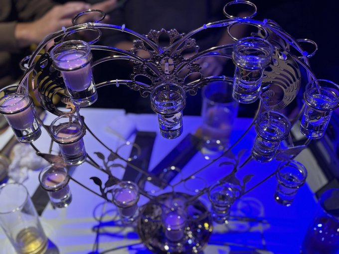 コンセプトカフェBeeのツイート