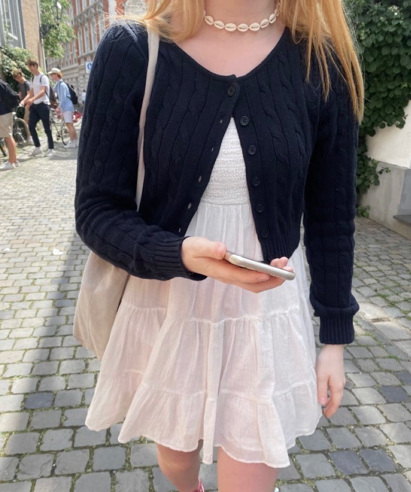 cardy cardigan tweet media