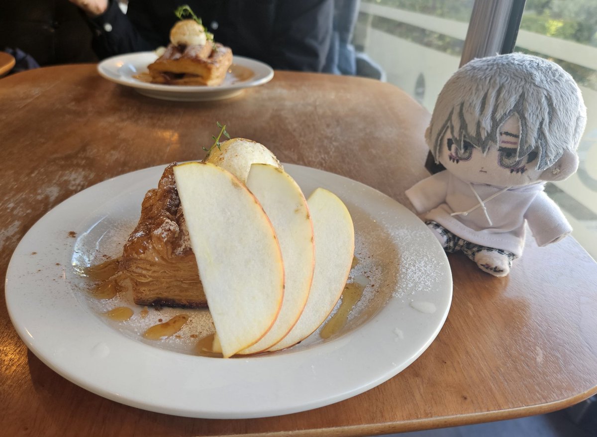 ごらんカリュクス、これがアップルパイだよ。 今日はぬいオフ！