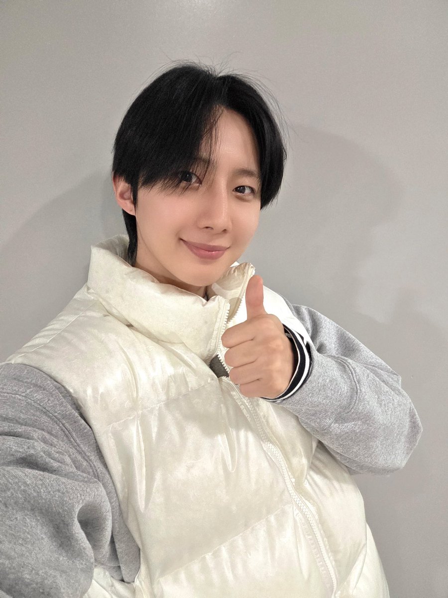 official_HUI's tweet photo. [📺]

지금!
MBC FM4U <#김이나의별이빛나는밤에>에
후이가 출연합니다 🥰

#후이 #HUI
#노래에기대는밤 https://t.co/oQtQMZAW27