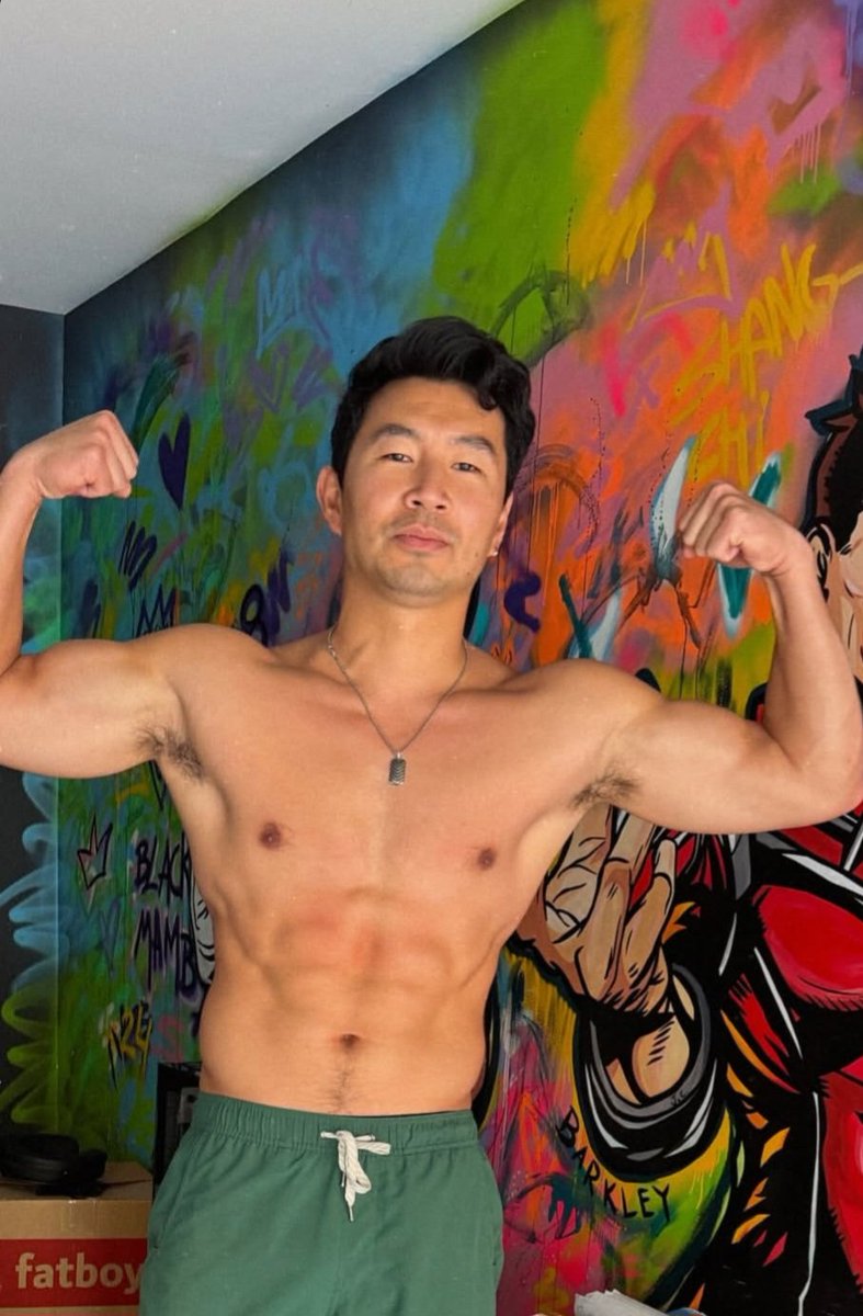 LimuLover's tweet photo. Gym Simu. 
@SimuLiu 
#SimuLiu https://t.co/yDEZRu4x20