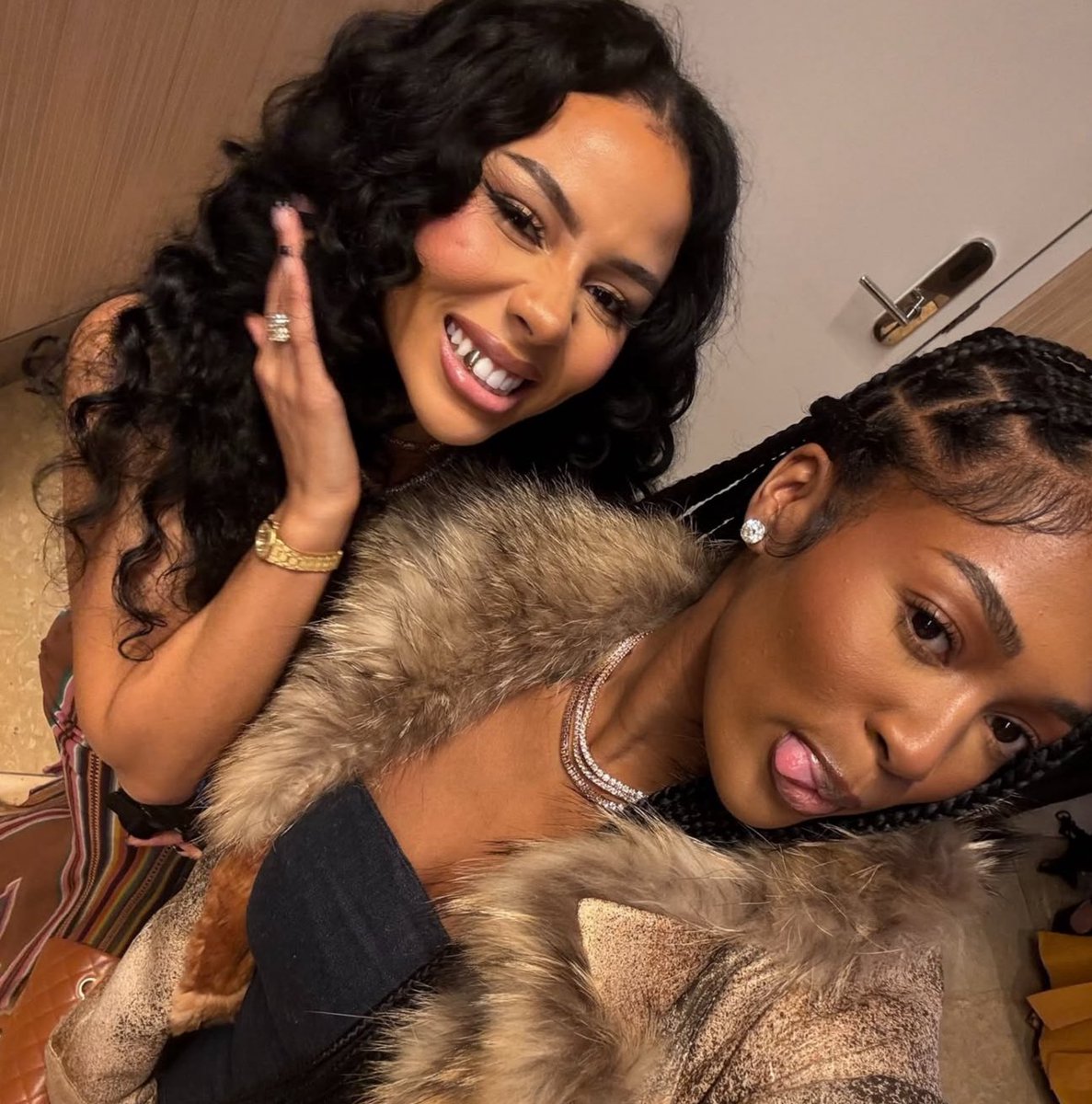 musesblueprint's tweet image. 