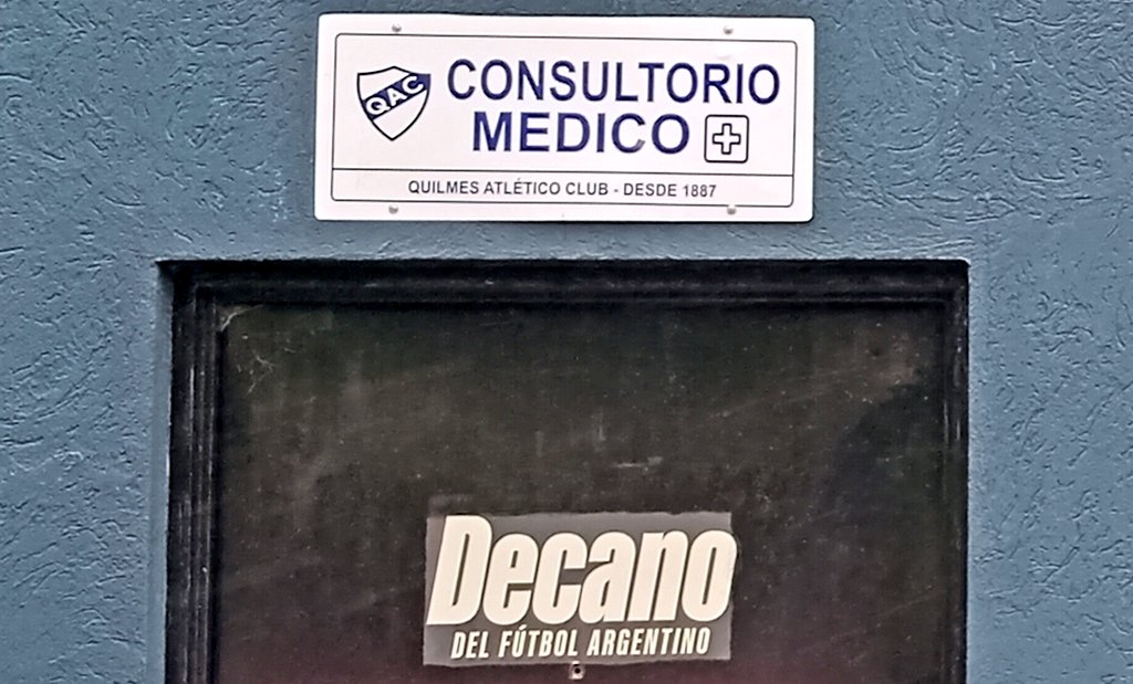 #Quilmes ☑️ Cartelería nueva en #AlsinaYLora...