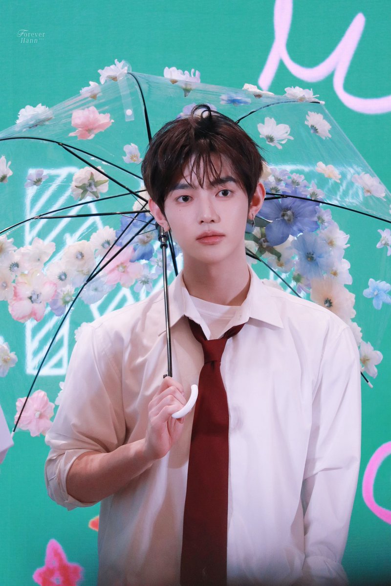 Forever021Hann's tweet image. 20251122 MS

💐

#장하오 #ZHANGHAO #章昊 #ジャンハオ 
#제로베이스원 #ZEROBASEONE #ZB1